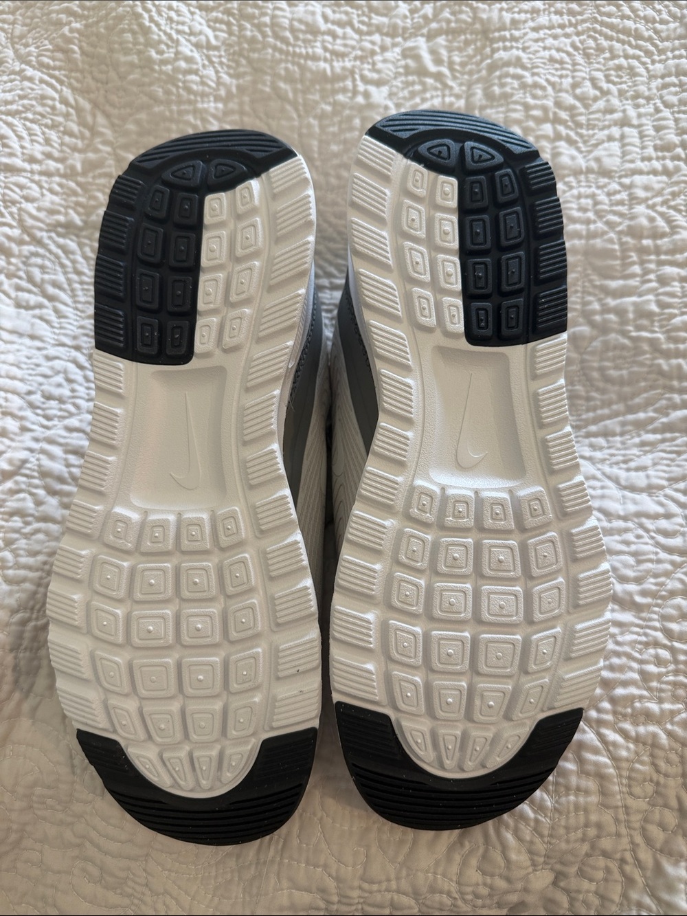 Nike Men’s interact Sneakers - Light Gray and White View 3